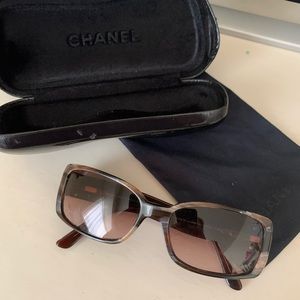 EUC Vintage Chanel Sunglasses w/ hard & soft cases